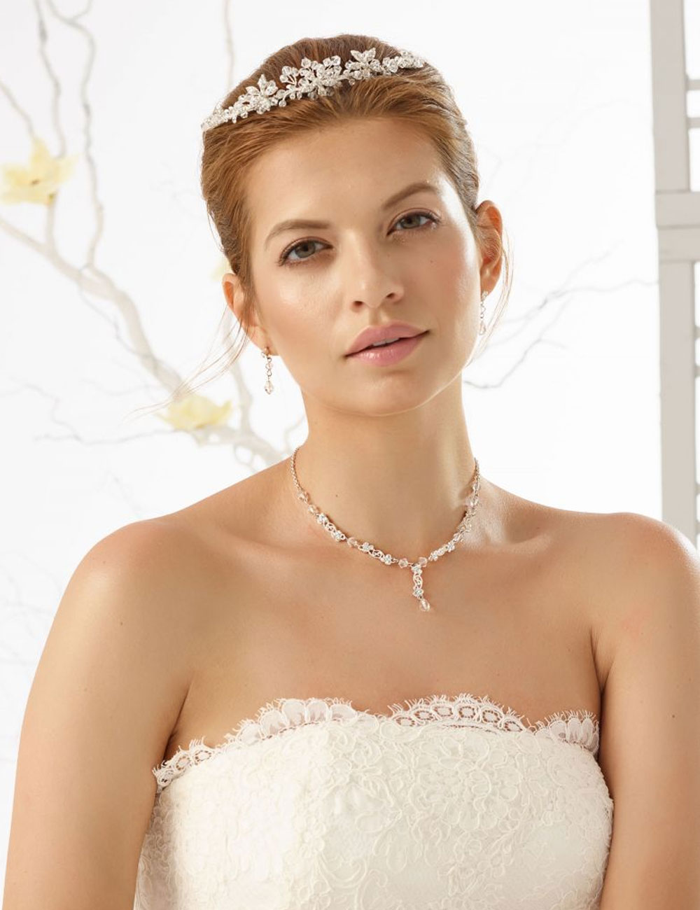 N24 HALSKETTE MIT OHRRINGEN